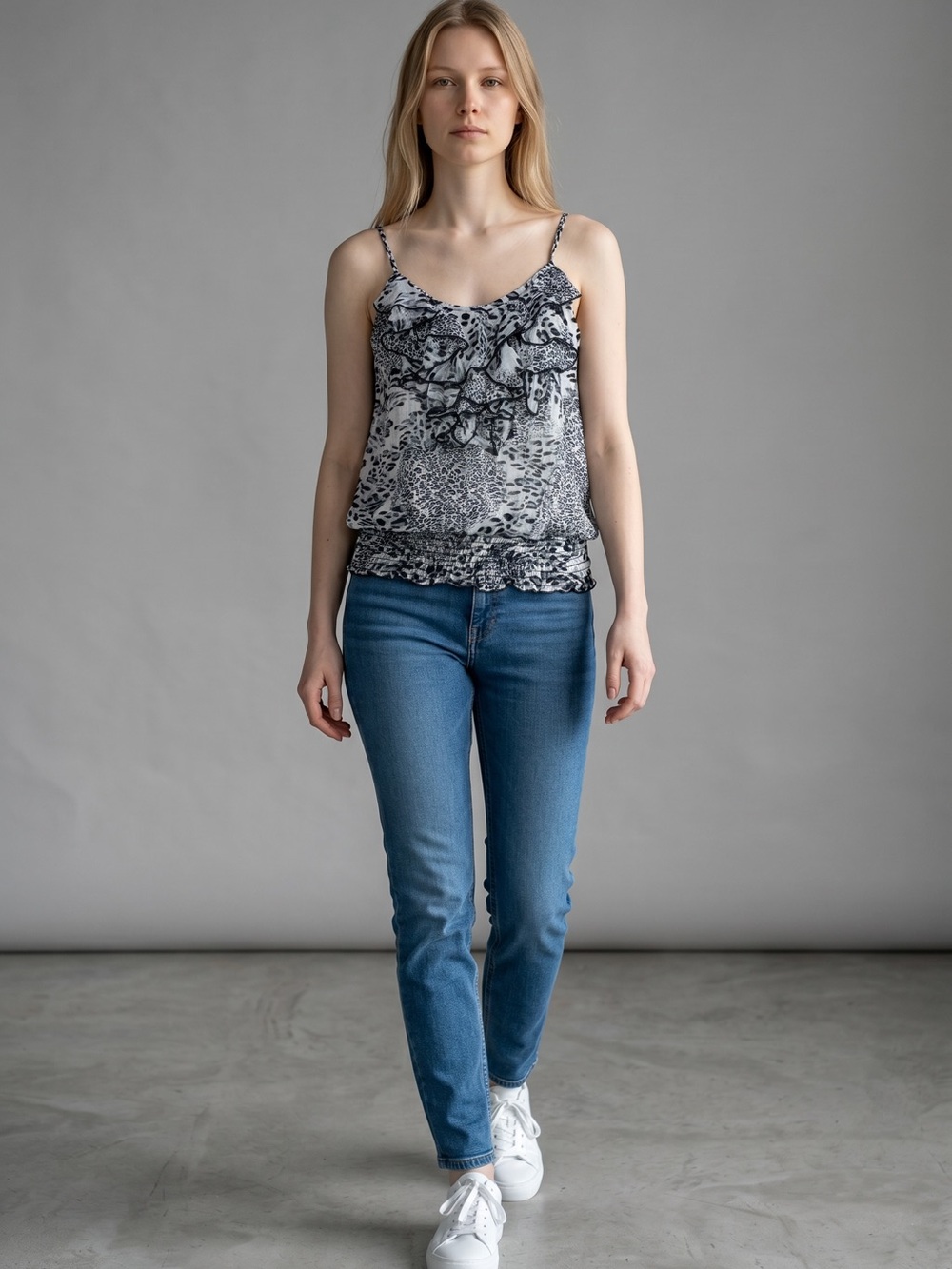 Max Rave - EC -Vintage Y2K Black and White Printed Ruffle Camisole
